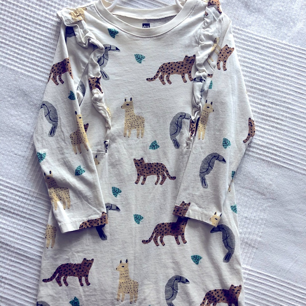 Ruffle dress with animals
